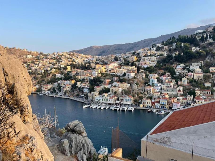 Maison Avec Terrasses Et Vues Symi Exteriör bild